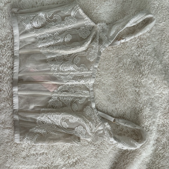 Victoria's Secret Sheer White Top - Picture 1 of 4